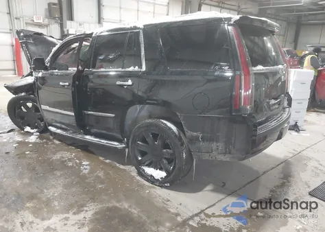 2016 Cadillac Escalade Luxury Collection z USA, uszkodzony, nr VIN 1GYS4BKJ4GR176418